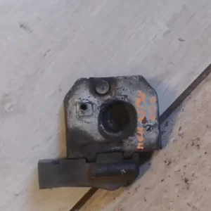 Azonnal elérhető RENAULT CLIO 01-06 Motorháztető zár bontott alkatrész