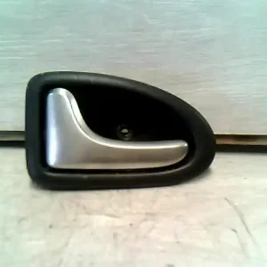Utolsó esély RENAULT CLIO 06-09 Bal hátsó belső kilincs bontott alkatrész