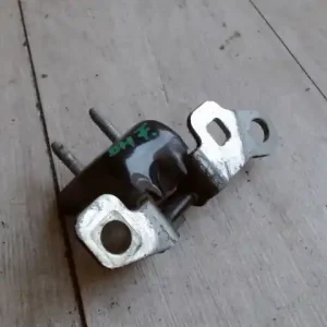 Azonnal elérhető RENAULT CLIO 06-09 Bal hátsó felső ajtózsanér bontott alkatrész