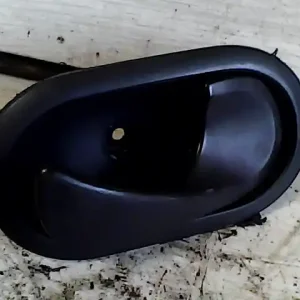 Végkiárusítás RENAULT CLIO 06-09 Jobb első belső kilincs bontott alkatrész