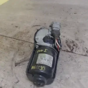 Vásárlói kedvenc RENAULT CLIO 90-96 Ablaktörlő motor első 5 vezetékes bontott alkatrész