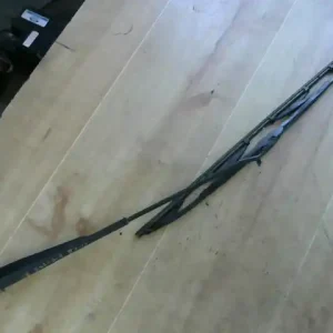 Akciós ár RENAULT CLIO 98-01 Ablaktörlő kar jobb első bontott alkatrész