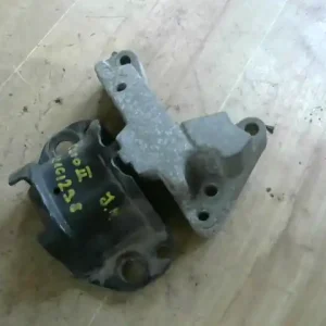 Árengedmény RENAULT CLIO 98-01 Motortartó bakjobb oldali bontott alkatrész