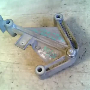 Szuper ajánlat RENAULT CLIO 98-01 Sebességváltó tartó bak 1.4 i, 16v bontott alkatrész