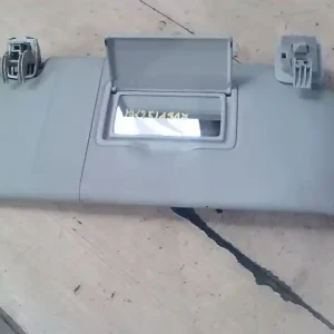 Azonnal elérhető RENAULT ESPACE 02.11.01-06.02.28 Jobb napellenző bontott alkatrész