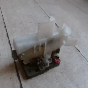 Azonnal elérhető RENAULT ESPACE 96.12-00.09 Bal első ajtó zárszerkezet központi záras bontott alkatrész