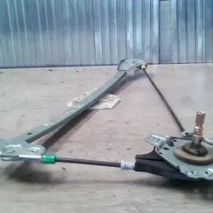 Azonnal elérhető RENAULT ESPACE 96.12-00.09 Jobb hátsó ablakemelő szerkezet mechanikus bontott alkatrész