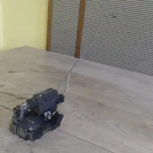 Vásárlói kedvenc RENAULT KANGOO 97-03 Jobb első ajtó zárszerkezet központizáras 5 ajtós bontott alkatrész