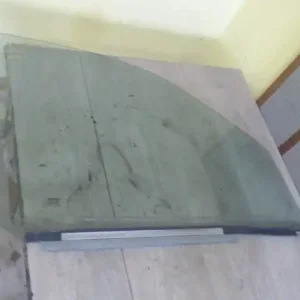 Alacsony ár RENAULT KANGOO 97-03 Jobb első ajtóüveg 5 ajtós bontott alkatrész