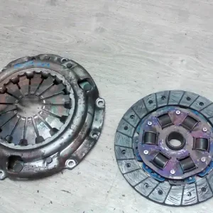 Rendeld meg most MAZDA 6 02-05 Kuplung szett szerkezet,tárcsa 1.8 benzin bontott alkatrész