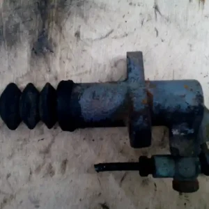 Olcsó MITSUBISHI CARISMA 95.05-99.07 Kuplung munkahengeralsó bontott alkatrész