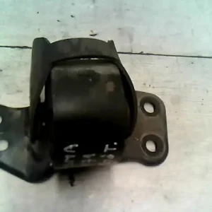 Szuper ajánlat MITSUBISHI CARISMA 95.05-99.07 Sebességváltó tartó bak bontott alkatrész