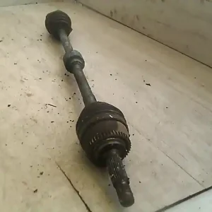 Újdonság MITSUBISHI CARISMA 99.08- Jobb első féltengely 1.8i bontott alkatrész