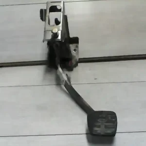 NISSAN ALMERA TINO Kuplung pedál bontott alkatrész Ingyenes szállítás