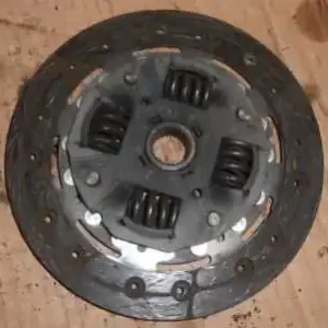 Végkiárusítás NISSAN MICRA K12 2002-2010 Kuplung tárcsa bontott alkatrész