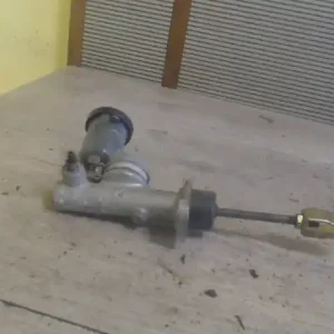 Kedvezmény NISSAN VANETTE CARGO Kuplung munkahenger felső, 2.3 d bontott alkatrész