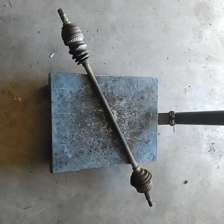 Szezonális akció OPEL ASTRA F 94-02 Jobb első féltengely 1.4 b, abs bontott alkatrész