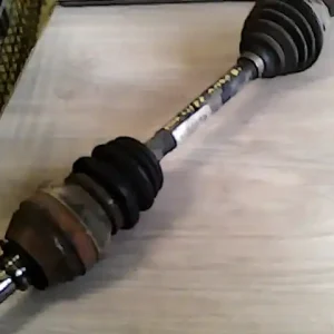 Vedd meg online OPEL ASTRA G 97-04 Bal első féltengely 1.4i bontott alkatrész