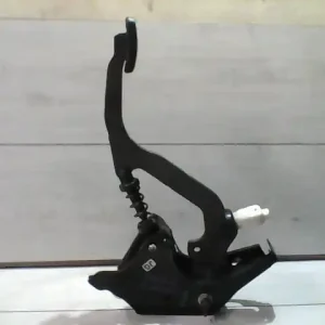 Alacsony ár OPEL OMEGA B Kuplung pedál bontott alkatrész