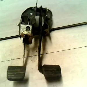 Biztonságos fizetés PEUGEOT 206 Pedálsor fék és kuplungpedál bontott alkatrész