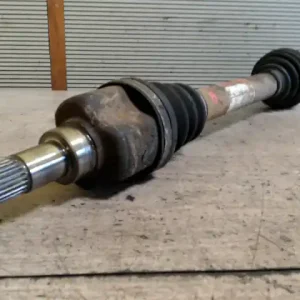 Vásárlói kedvenc PEUGEOT 307 01-05 Bal első féltengely bontott alkatrész