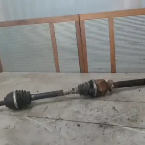 Azonnal elérhető RENAULT CLIO 06-09 Jobb első féltengely 1.5d bontott alkatrész