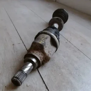 Vedd meg most RENAULT CLIO 06-09 Bal első féltengely 1.5d abs bontott alkatrész