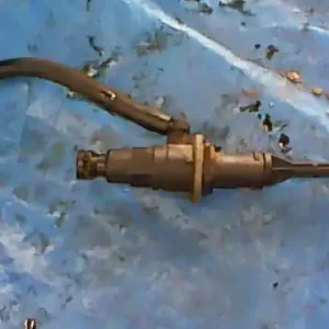 Ingyenes szállítás RENAULT MASTER 03- Kuplung munkahengerfelső bontott alkatrész