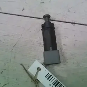 Újdonság RENAULT MASTER 03- Kuplung pedál kapcsoló bontott alkatrész