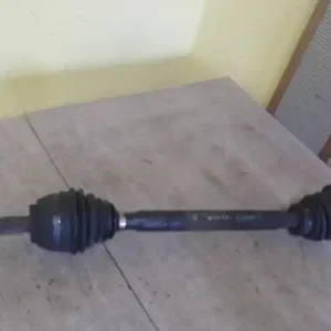 Akció RENAULT LAGUNA 98- Bal első féltengely 1.6 i bontott alkatrész