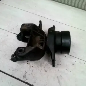 Gyors szállítás RENAULT SAFRANE Sebességváltó tartó bak 3.0i bontott alkatrész