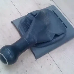 Ajánlat SEAT Arosa 97.04-00.08 Váltószoknya +keret+gomb bontott alkatrész