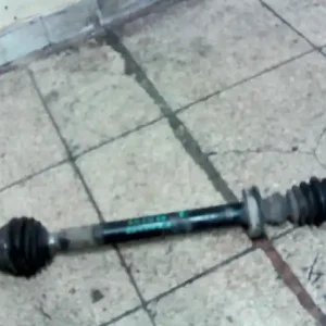 Legjobb ár SEAT CORDOBA 93-99 Jobb első féltengely 1.6i nem abs bontott alkatrész