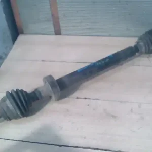 SEAT CORDOBA 93-99 Jobb első féltengely 1.4i bontott alkatrész Vedd meg most