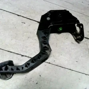 Gyors szállítás SKODA FABIA 99-07 Kuplung pedál bontott alkatrész