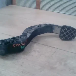 Ingyenes szállítás SKODA FABIA 99-07 Kuplung pedál bontott alkatrész