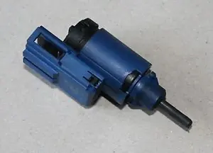 Nézd meg most SKODA FABIA 99-07 Kuplung pedál kapcsoló bontott alkatrész