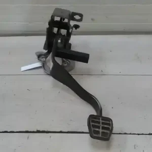 SMART FORFOUR 04.01-06.06 Kuplung pedál bontott alkatrész Végkiárusítás