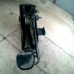 Utolsó esély Steyr 9S14 Kuplung pedál bontott alkatrész