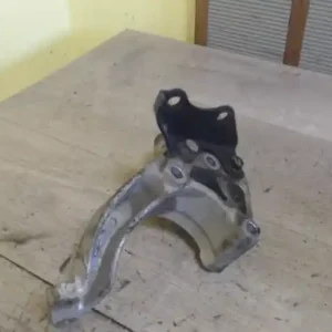 Rendeld meg most SUZUKI ALTO 02-09 Sebességváltó tartó bak 1.0 i bontott alkatrész