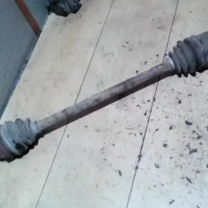 Ingyenes szállítás SUZUKI Baleno 1998.09.01-2002.12.31 Bal hátsó meghajtó féltengely 1.6i bontott alkatrész