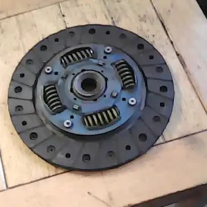 Árengedmény SUZUKI IGNIS Kuplung tárcsa bontott alkatrész