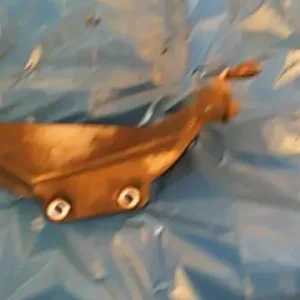 Vedd meg most SUZUKI IGNIS Sebességváltó tartó bak bontott alkatrész