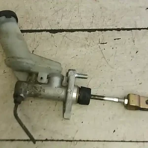 Árengedmény SUZUKI LIANA Kuplung munkahengerfelső bontott alkatrész