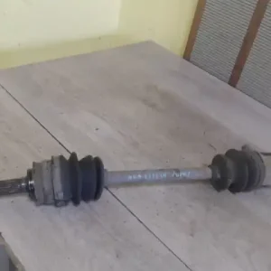 Akció SUZUKI SWIFT 96-05 Bal első féltengely 1.3 i, 8 v, nem abs-es bontott alkatrész