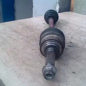 Gyors szállítás SUZUKI SWIFT 96-05 Bal első féltengely 1.3i bontott alkatrész