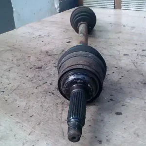 Biztonságos vásárlás SUZUKI SWIFT 96-05 Bal első féltengely 1,3i bontott alkatrész