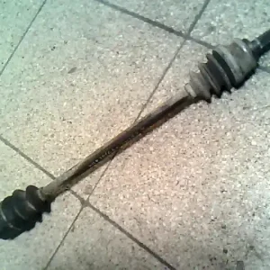 SUZUKI SWIFT 96-05 Jobb első féltengely 1.0 i bontott alkatrész Expressz szállítás