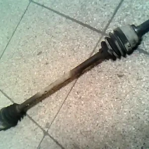 Szezonális akció SUZUKI SWIFT 96-05 Jobb első féltengely 1.0 i bontott alkatrész