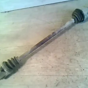 Vedd meg most SUZUKI SWIFT 96-05 Jobb első féltengely 1.0 i, nem abs-es bontott alkatrész